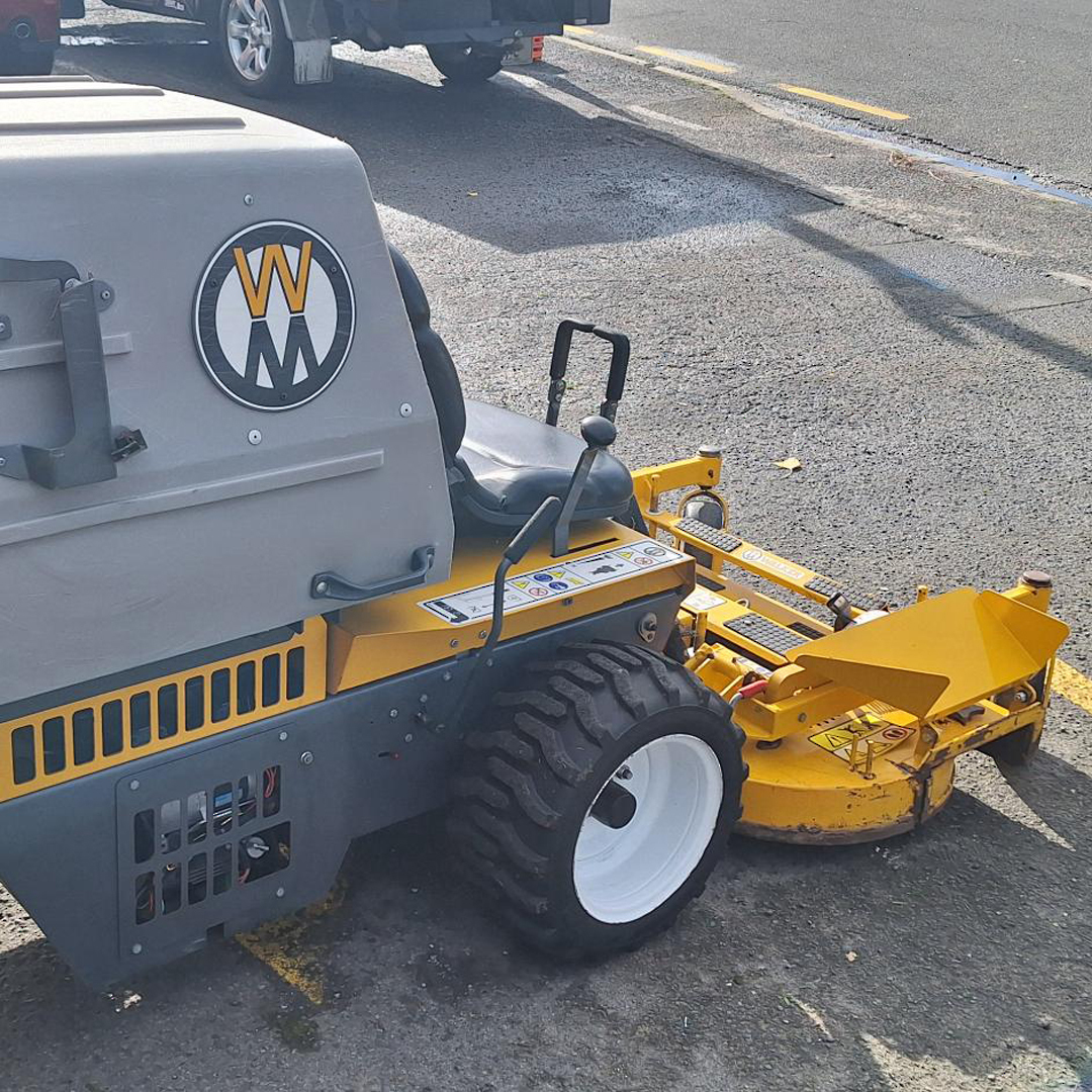 USED 2016 Walker MS14GHS Zero-Turn Mower image 3